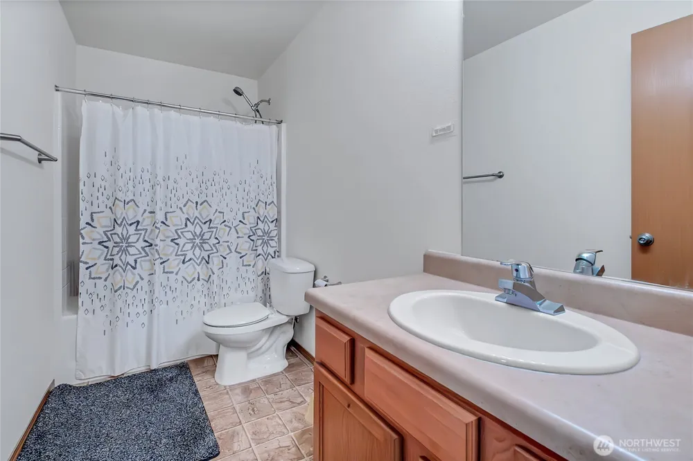 29704 217th Place SE Kent, WA 98042