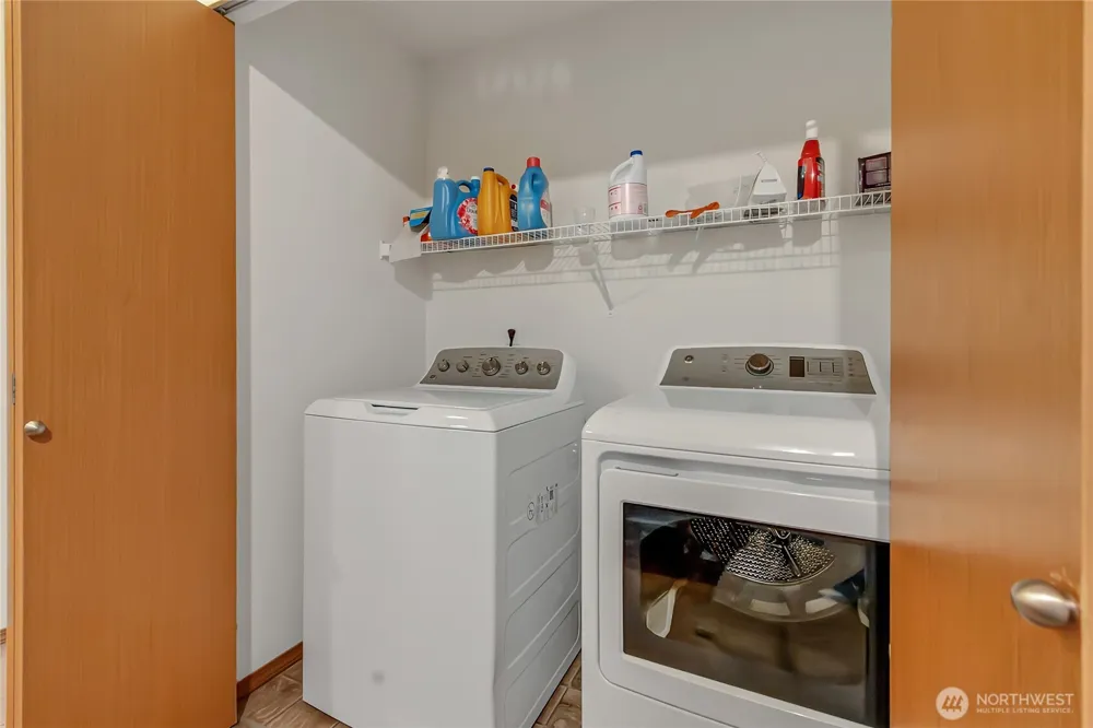 29704 217th Place SE Kent, WA 98042