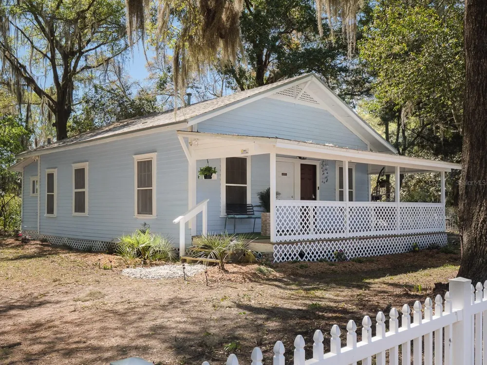 1005 NE 3RD AVENUE Gainesville, FL 32601
