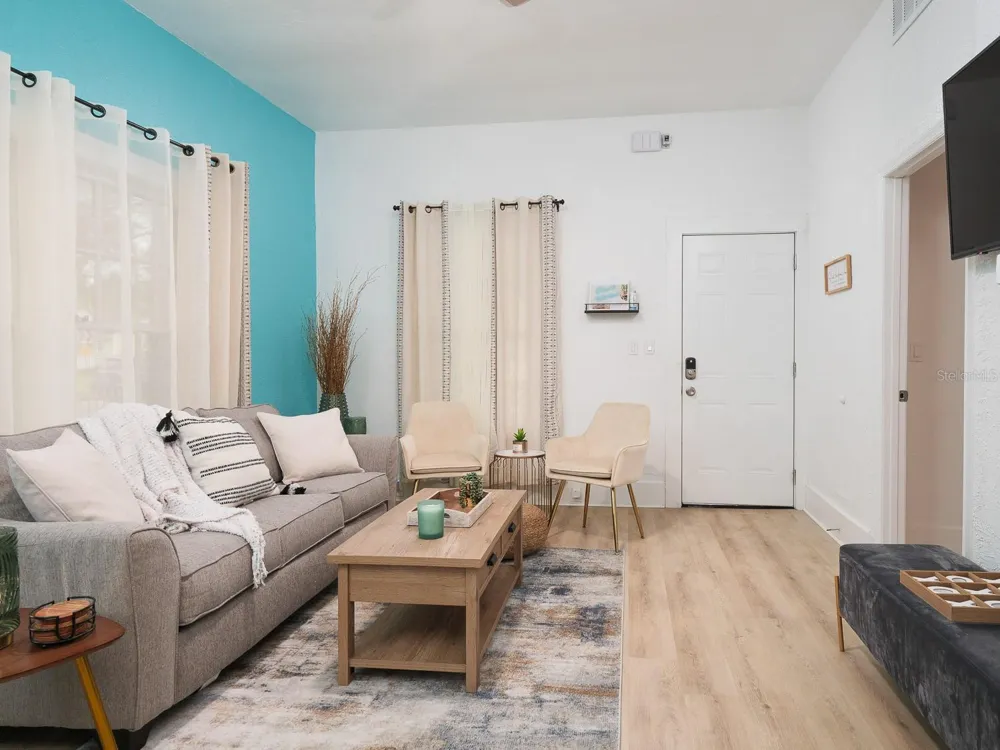 1005 NE 3RD AVENUE Gainesville, FL 32601