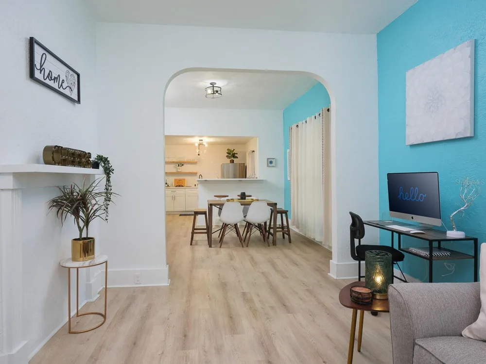 1005 NE 3RD AVENUE Gainesville, FL 32601