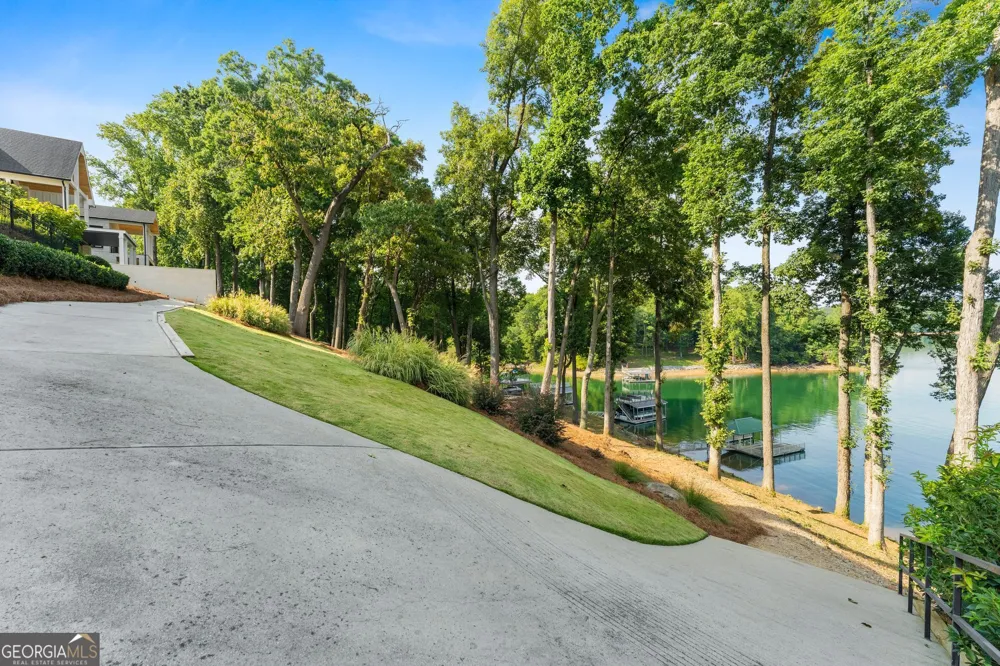 9230 Arbourlac LN Gainesville, GA 30506