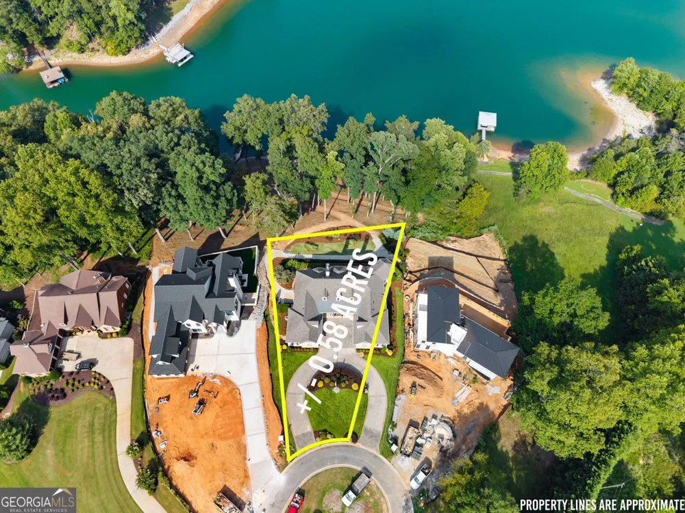 9230 Arbourlac LN Gainesville, GA 30506