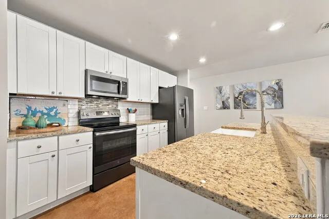 464 Pecan Row Canyon Lake, TX 78132