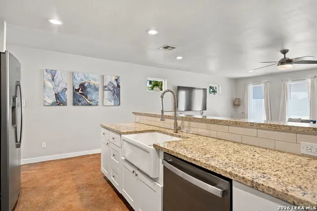 464 Pecan Row Canyon Lake, TX 78132