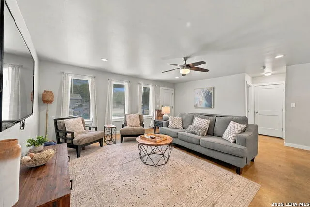 464 Pecan Row Canyon Lake, TX 78132