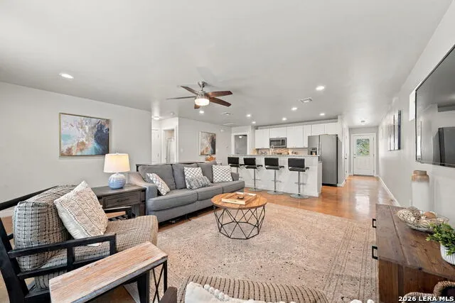 464 Pecan Row Canyon Lake, TX 78132