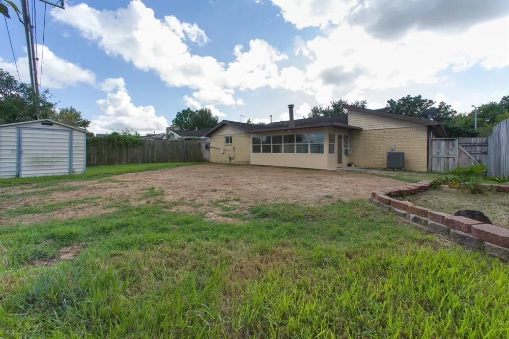 16031 Windom Drive Hockley, TX 77598