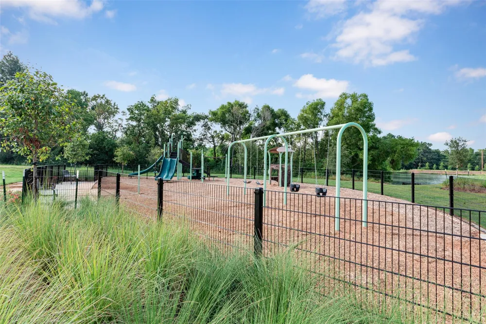 9218 Crestone Peak Drive Willis, TX 77318