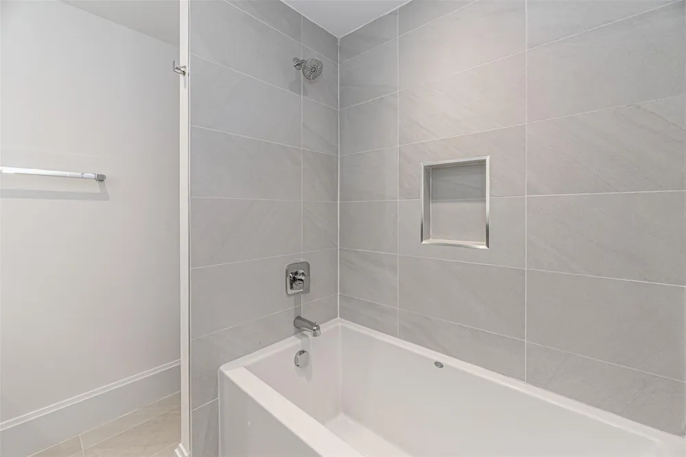1701 Hermann Drive #34L Houston, TX 77004
