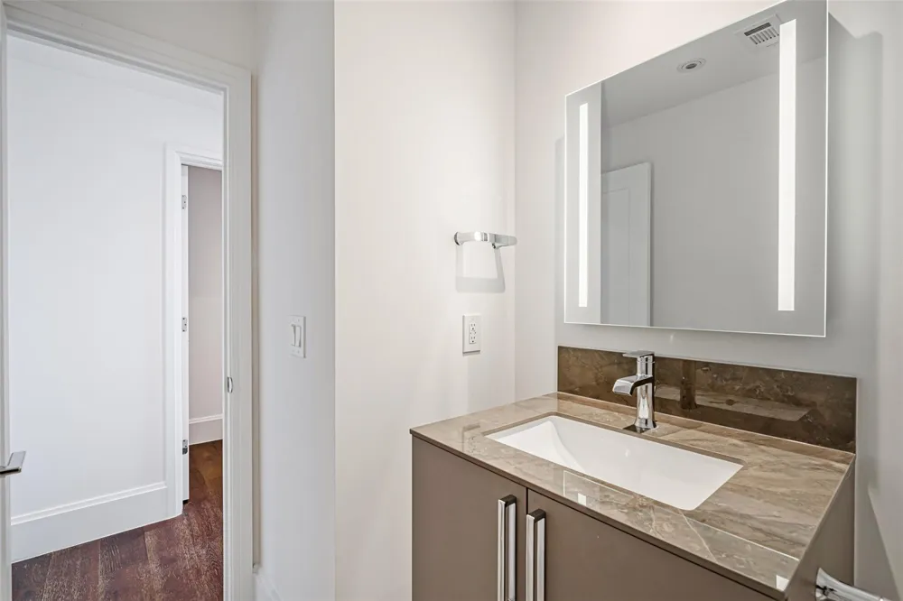 1701 Hermann Drive #34L Houston, TX 77004