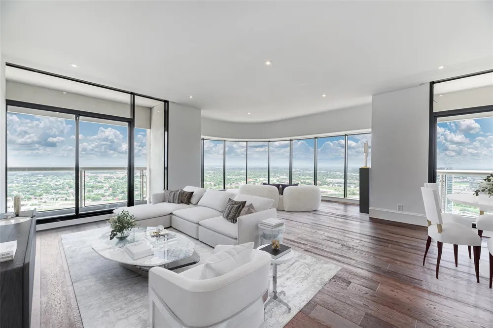 1701 Hermann Drive #34L Houston, TX 77004