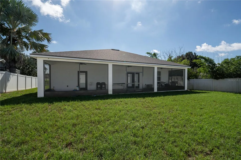 923 FLORIDA AVENUE Dundee, FL 33838