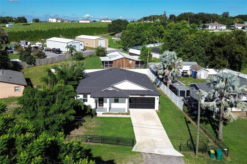 923 FLORIDA AVENUE Dundee, FL 33838
