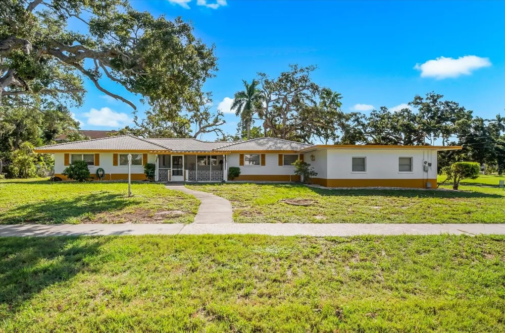 507 PALMA SOLA BOULEVARD Bradenton, FL 34209