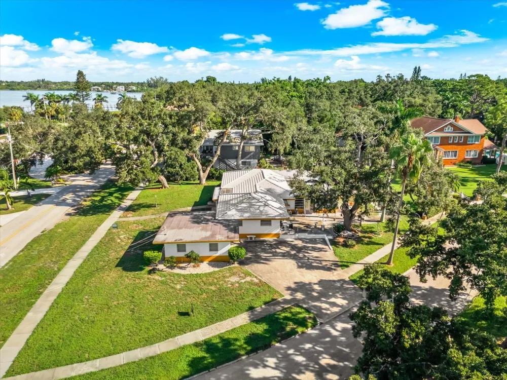 507 PALMA SOLA BOULEVARD Bradenton, FL 34209