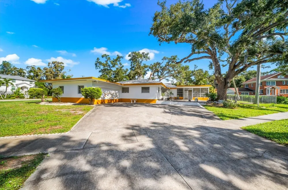 507 PALMA SOLA BOULEVARD Bradenton, FL 34209