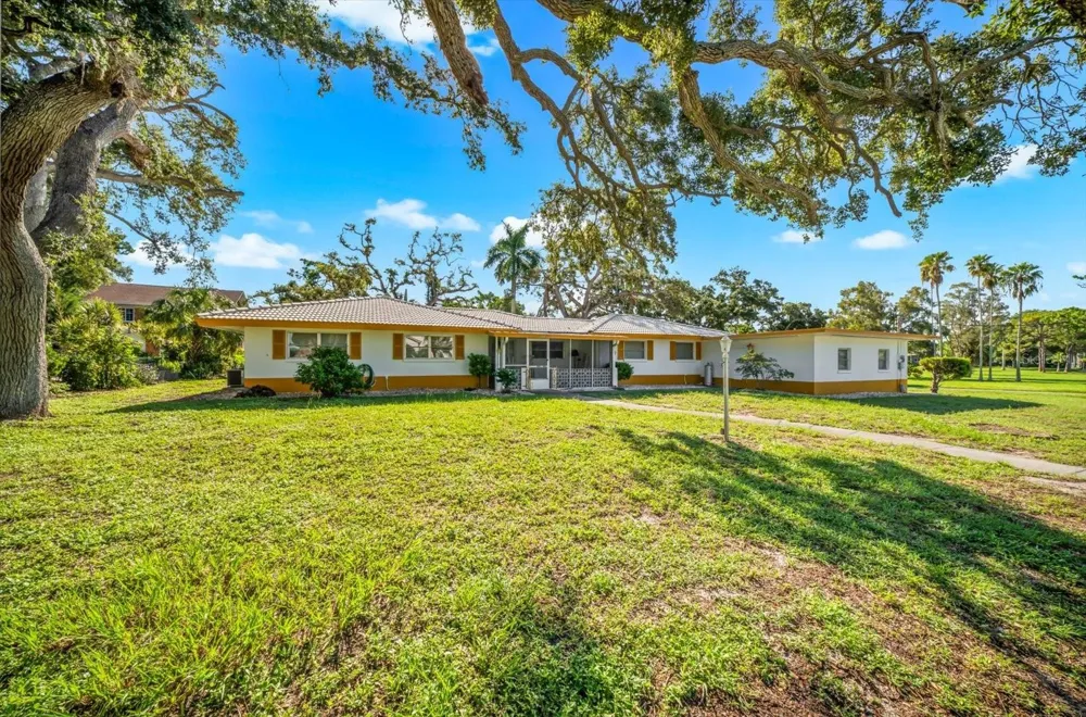 507 PALMA SOLA BOULEVARD Bradenton, FL 34209