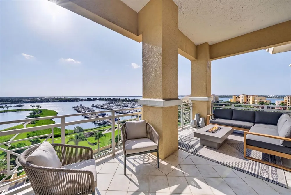 130 RIVIERA DUNES WAY #703 Palmetto, FL 34221