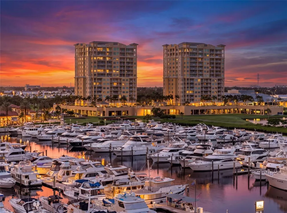 130 RIVIERA DUNES WAY #703 Palmetto, FL 34221
