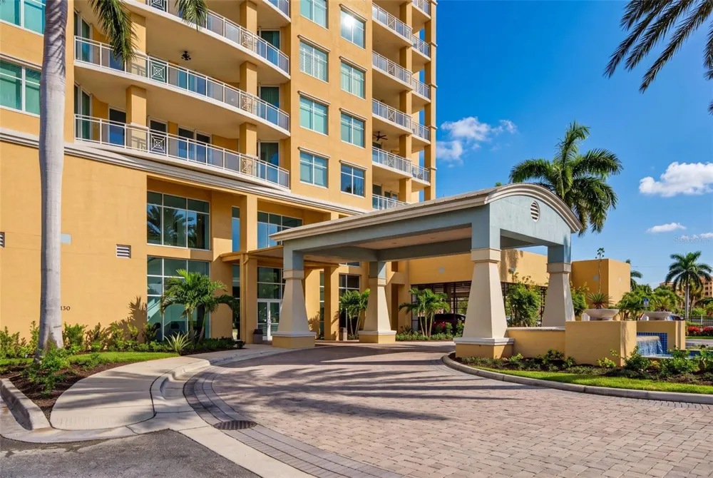 130 RIVIERA DUNES WAY #703 Palmetto, FL 34221
