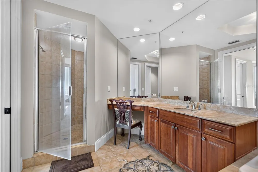 130 RIVIERA DUNES WAY #703 Palmetto, FL 34221