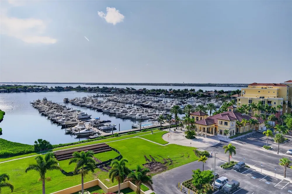 130 RIVIERA DUNES WAY #703 Palmetto, FL 34221