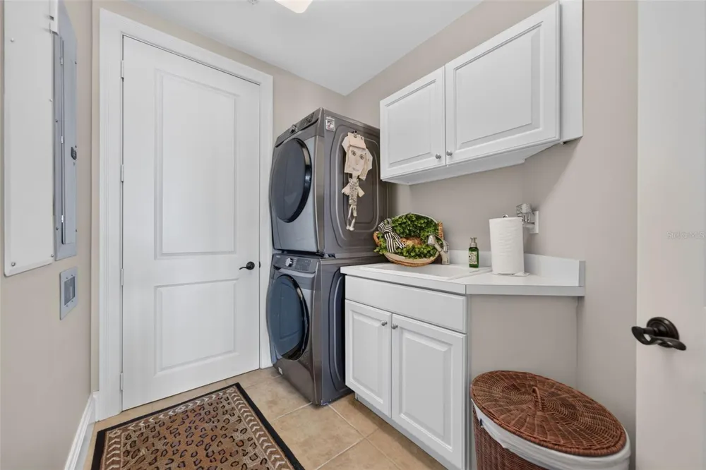 130 RIVIERA DUNES WAY #703 Palmetto, FL 34221