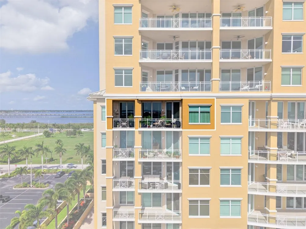 130 RIVIERA DUNES WAY #703 Palmetto, FL 34221
