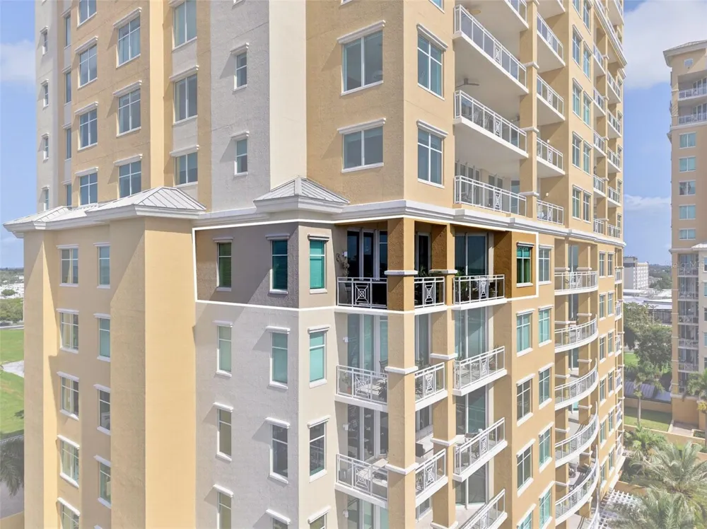 130 RIVIERA DUNES WAY #703 Palmetto, FL 34221