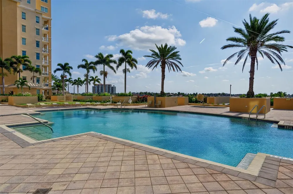 130 RIVIERA DUNES WAY #703 Palmetto, FL 34221