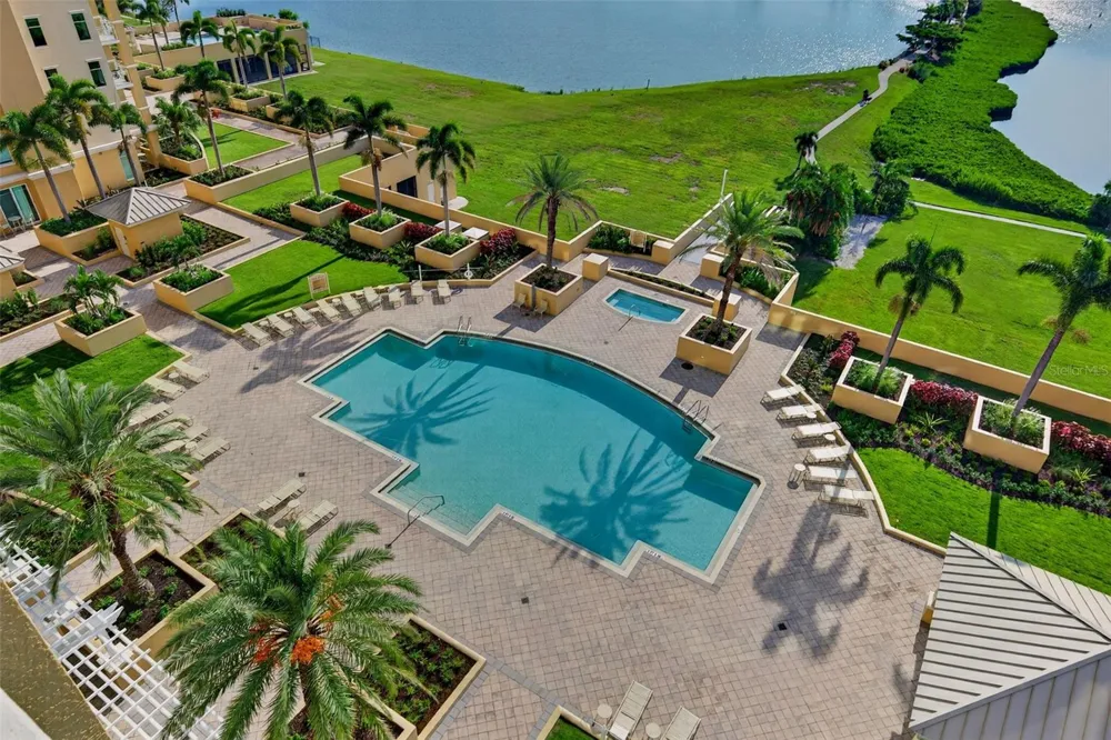 130 RIVIERA DUNES WAY #703 Palmetto, FL 34221