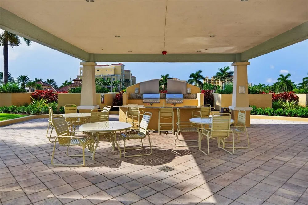 130 RIVIERA DUNES WAY #703 Palmetto, FL 34221