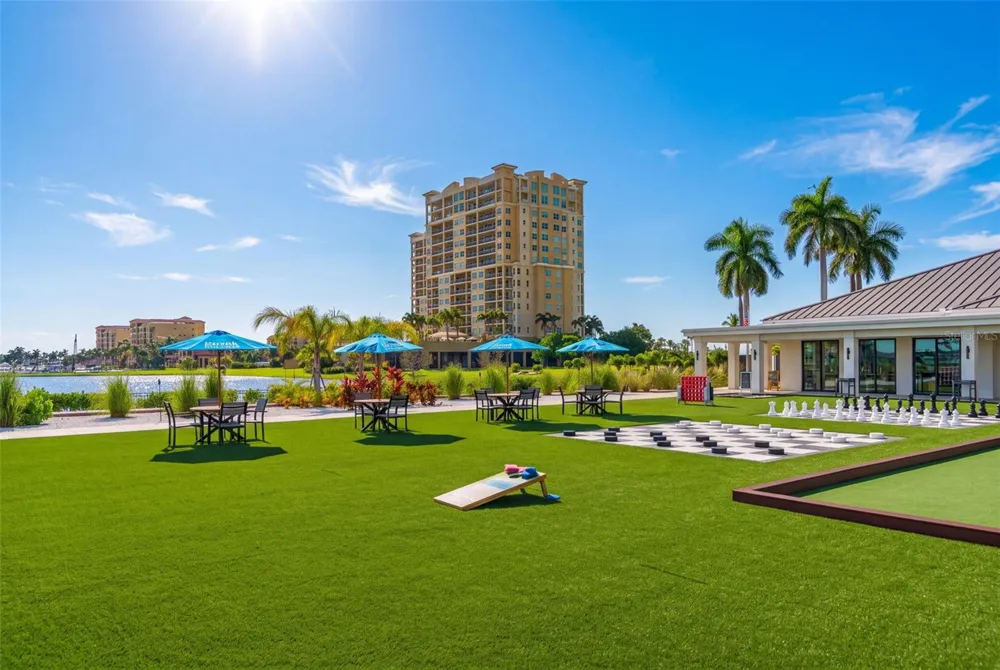 130 RIVIERA DUNES WAY #703 Palmetto, FL 34221