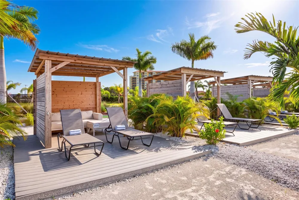 130 RIVIERA DUNES WAY #703 Palmetto, FL 34221