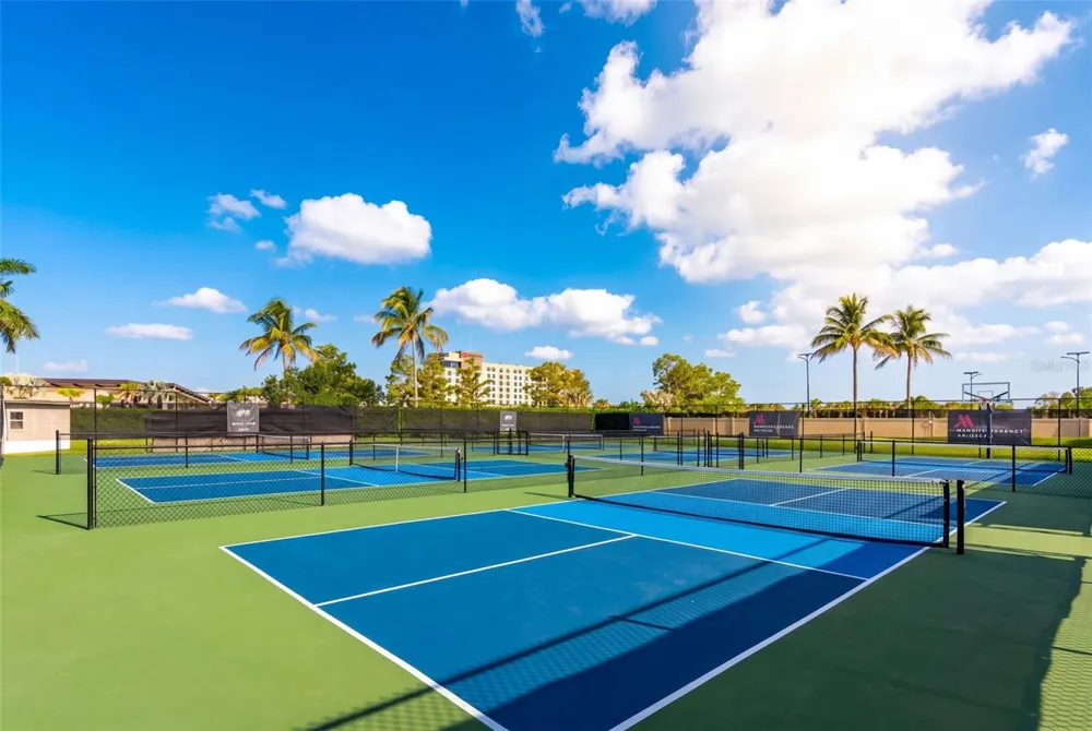 130 RIVIERA DUNES WAY #703 Palmetto, FL 34221