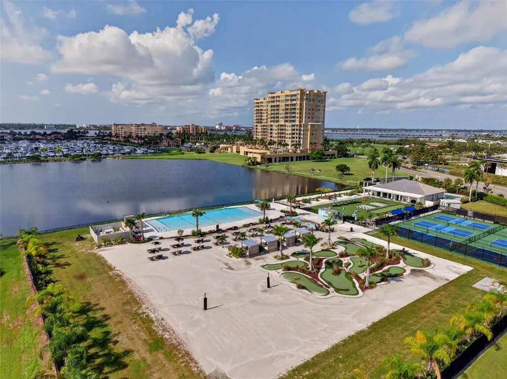 130 RIVIERA DUNES WAY #703 Palmetto, FL 34221