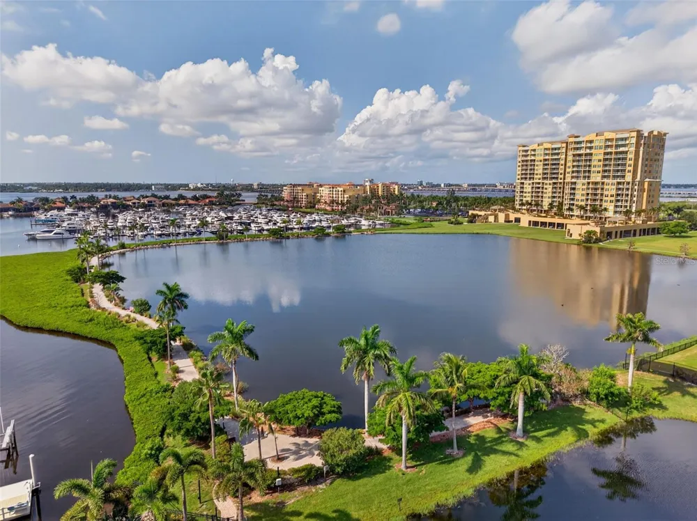 130 RIVIERA DUNES WAY #703 Palmetto, FL 34221