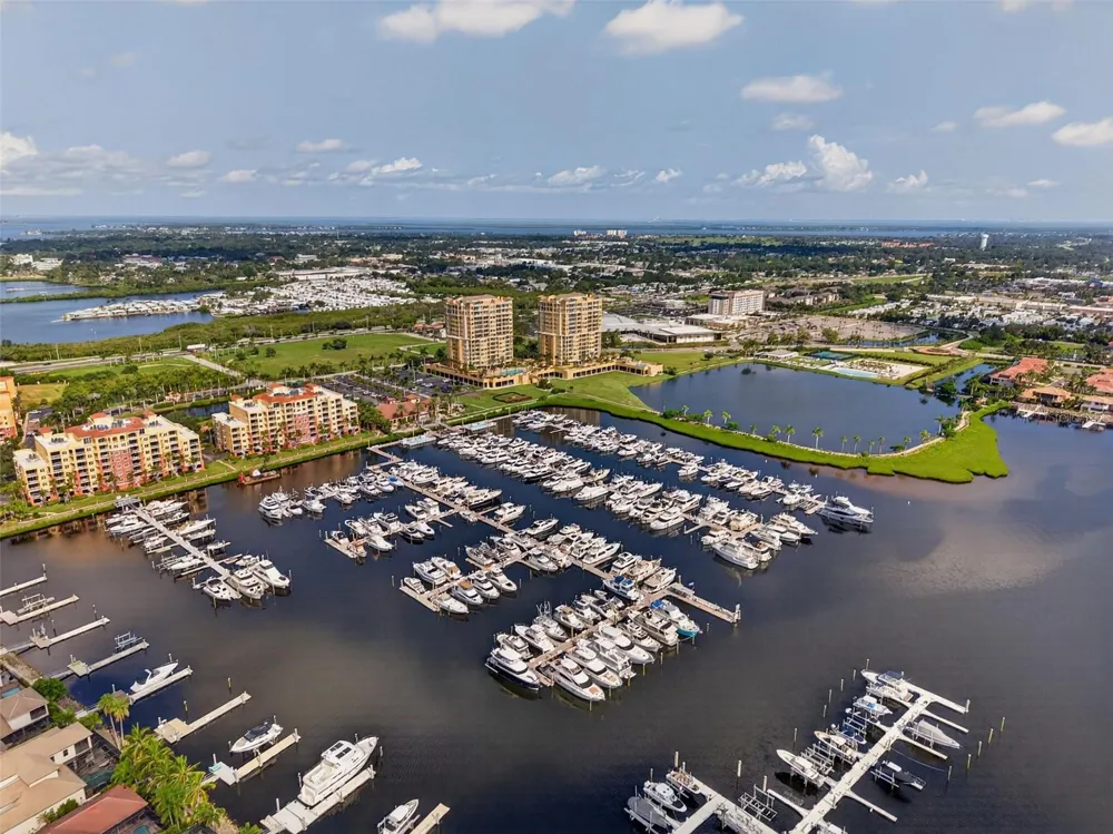 130 RIVIERA DUNES WAY #703 Palmetto, FL 34221