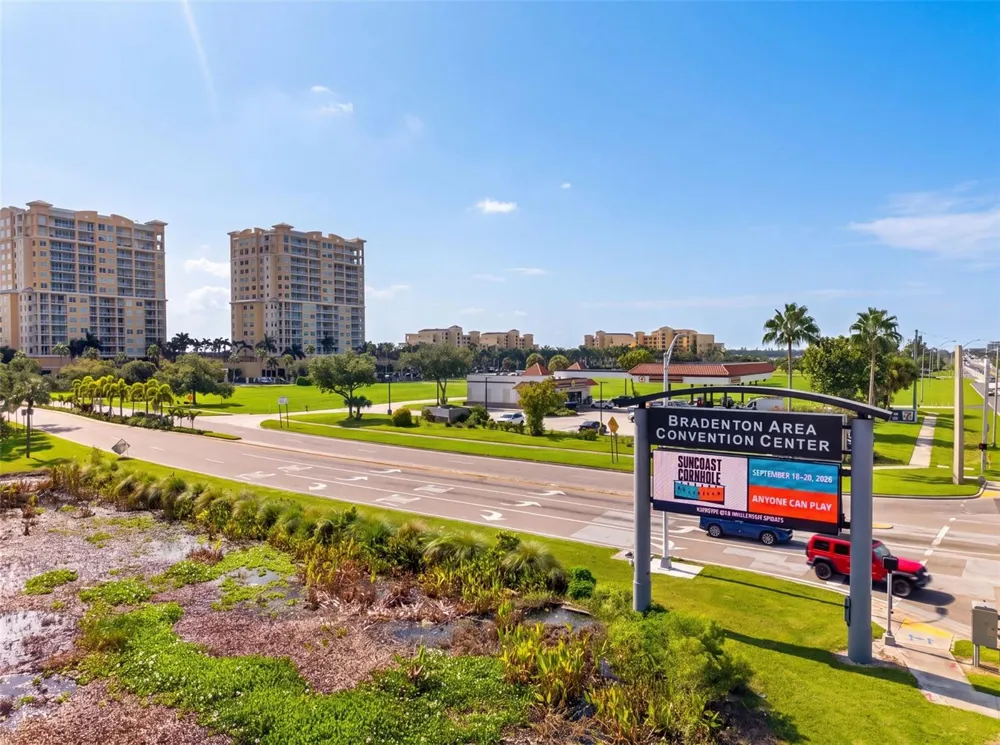 130 RIVIERA DUNES WAY #703 Palmetto, FL 34221
