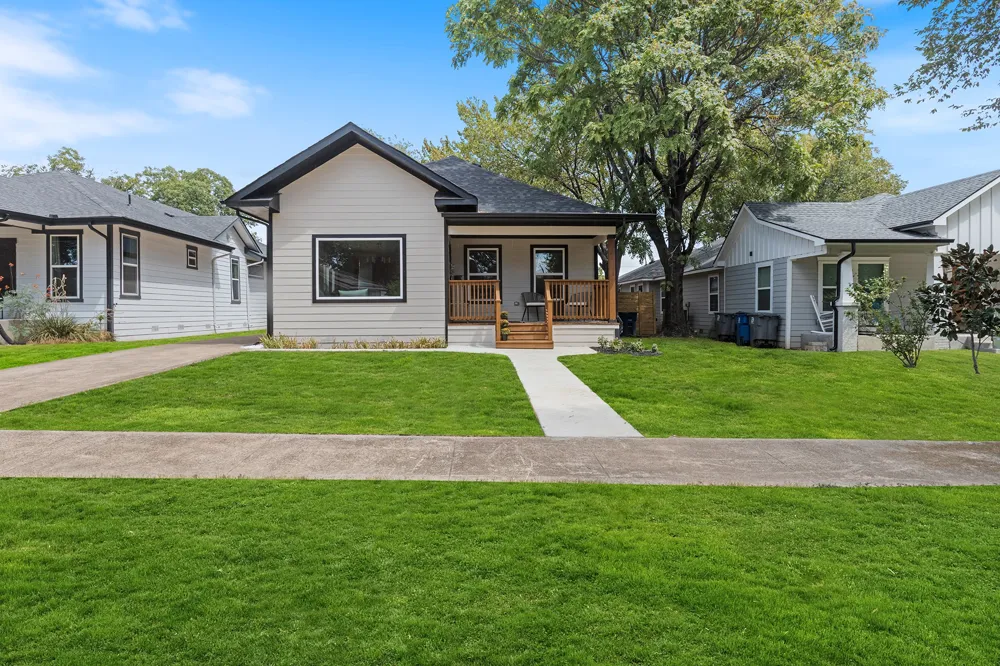 920 S Montreal Avenue Dallas, TX 75208