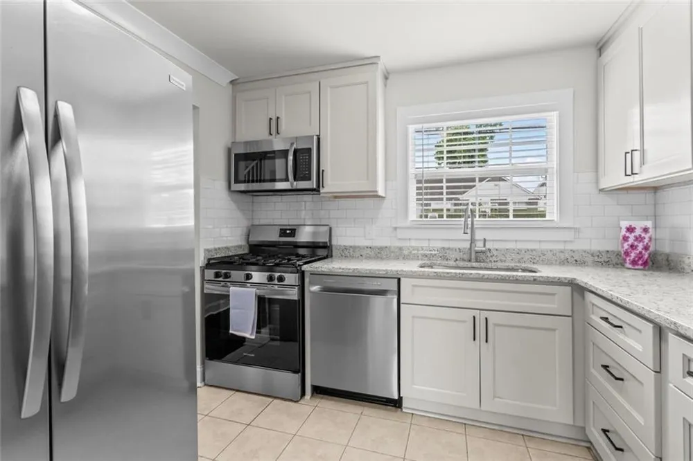 5621 Kingsport Drive NE Sandy Springs, GA 30342