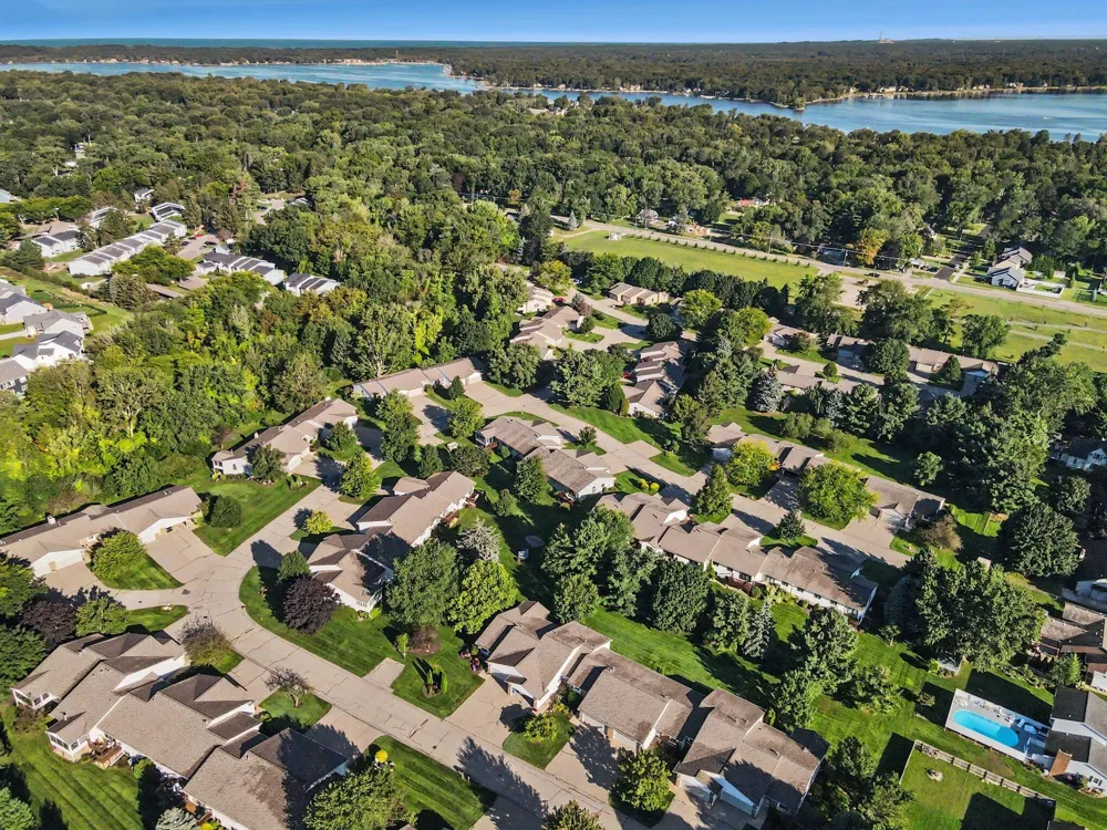 901 Creekridge Drive Holland, MI 49423
