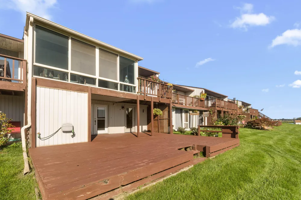 555 Gidley Circle #F Grand Haven City, MI 49417
