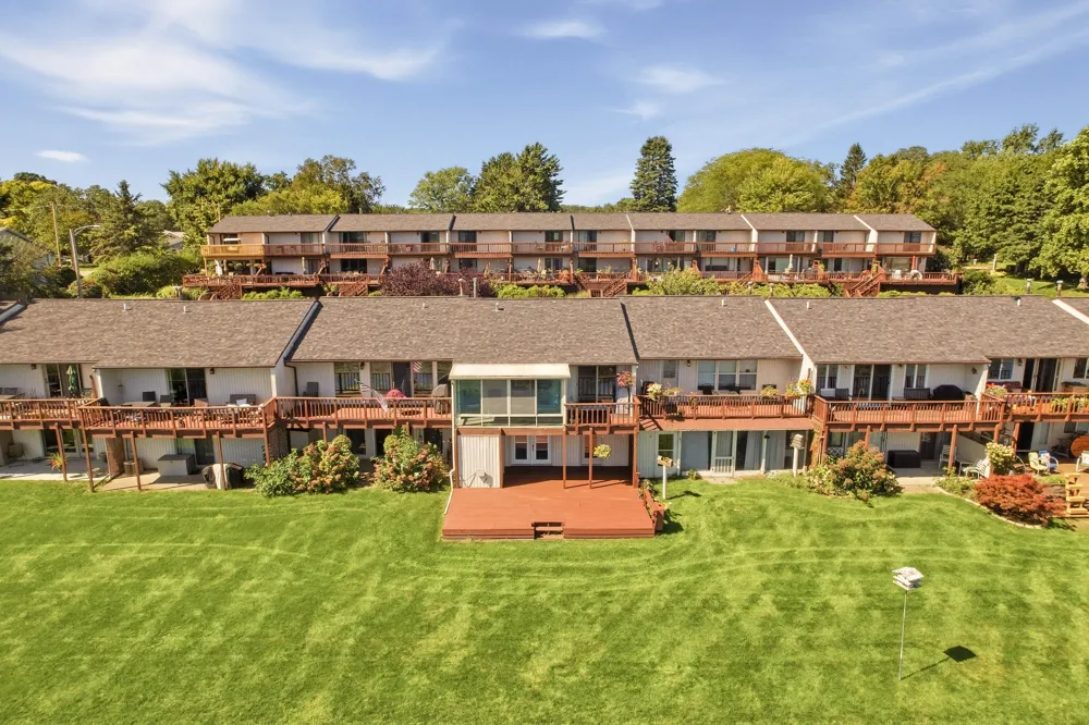 555 Gidley Circle #F Grand Haven City, MI 49417