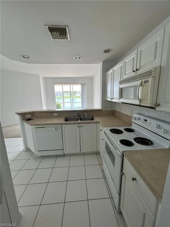4256 LIRON AVENUE #103 Fort Myers, FL 33916