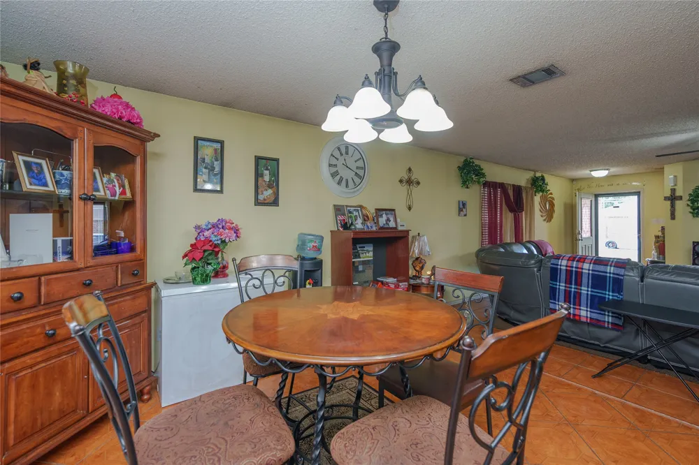 2748 Maegen Circle Fort Worth, TX 76112
