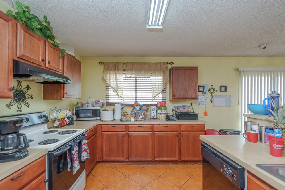 2748 Maegen Circle Fort Worth, TX 76112