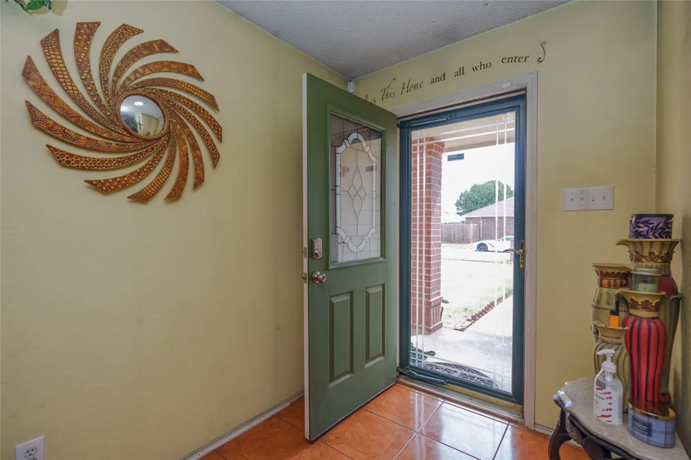 2748 Maegen Circle Fort Worth, TX 76112