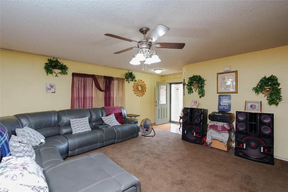 2748 Maegen Circle Fort Worth, TX 76112